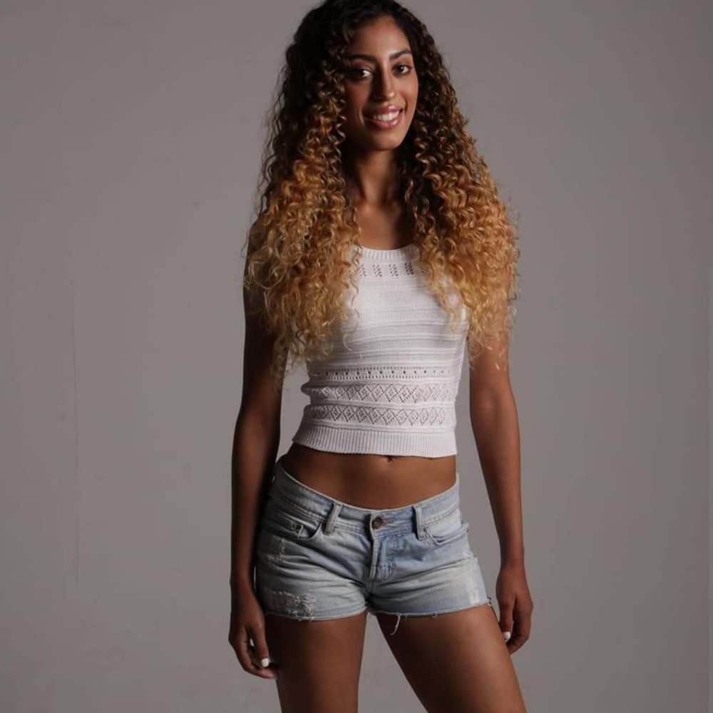 Meet your Posher, Taina